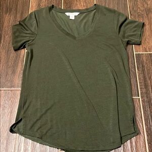 Athleta Green Breezy Scoop V Neck, Small